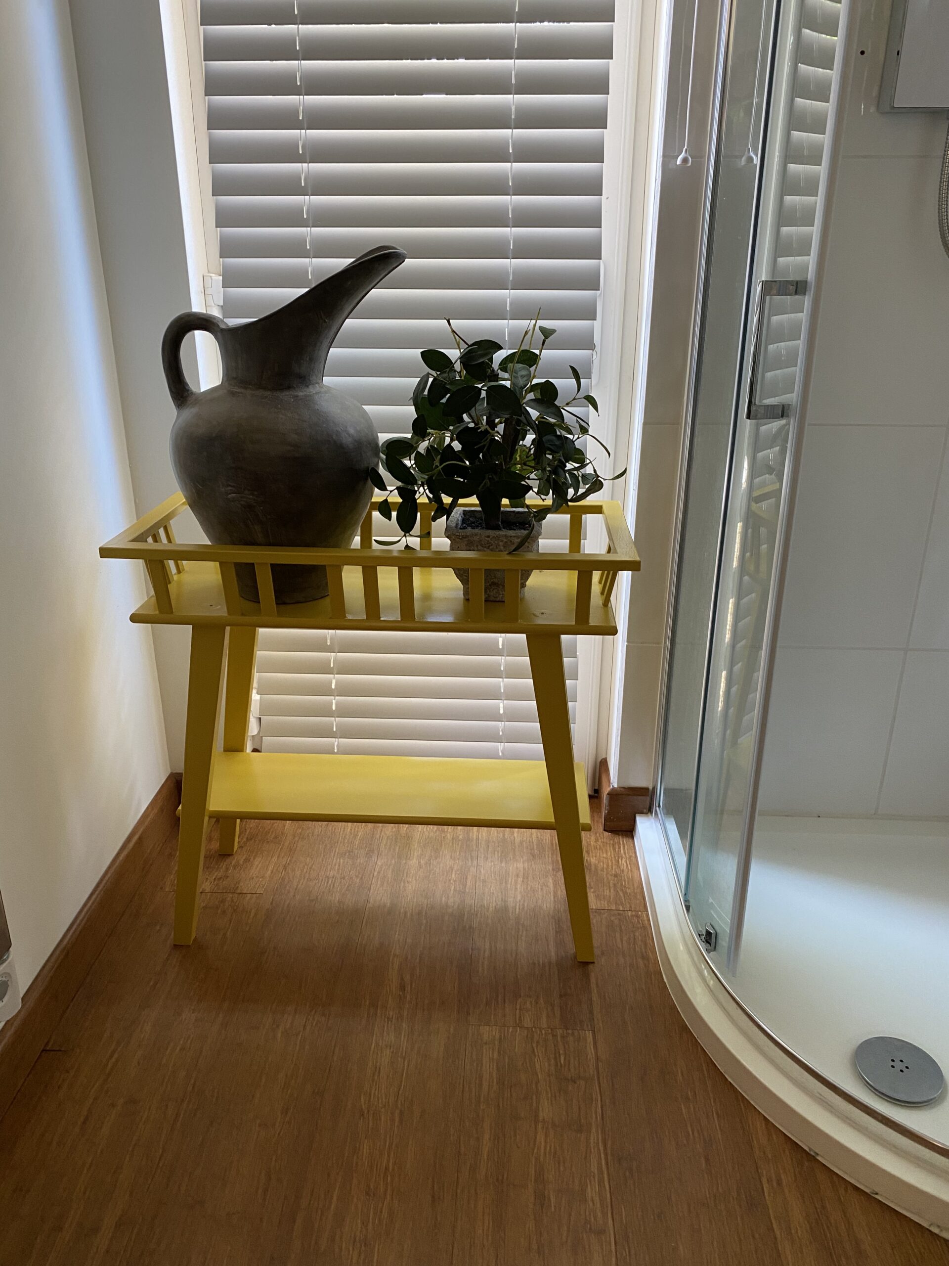 Bearwood Cabin Shower Room2